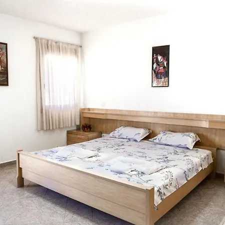 民宿 Center Two Private Bedrooms Near Scanderbeg Square On Shared