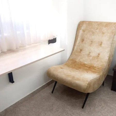 Center Two Private Bedrooms Near Scanderbeg Square On Shared * Tirana