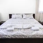 Center Two Private Bedrooms Near Scanderbeg Square On Shared منزل للإقامة *