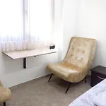 Center Two Private Bedrooms Near Scanderbeg Square On Shared منزل للإقامة تيرانا