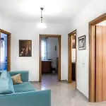 منزل للإقامة Center Two Private Bedrooms Near Scanderbeg Square On Shared تيرانا