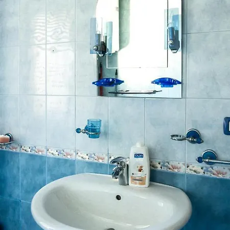 Center Two Private Bedrooms Near Scanderbeg Square On Shared Проживание в семье
