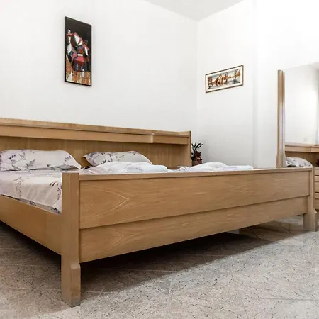 Homestay szállás Center Two Private Bedrooms Near Scanderbeg Square On Shared Tirana