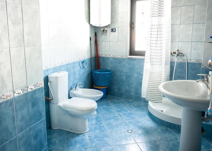 Center Two Private Bedrooms Near Scanderbeg Square On Shared Ubytování v soukromí Tirana