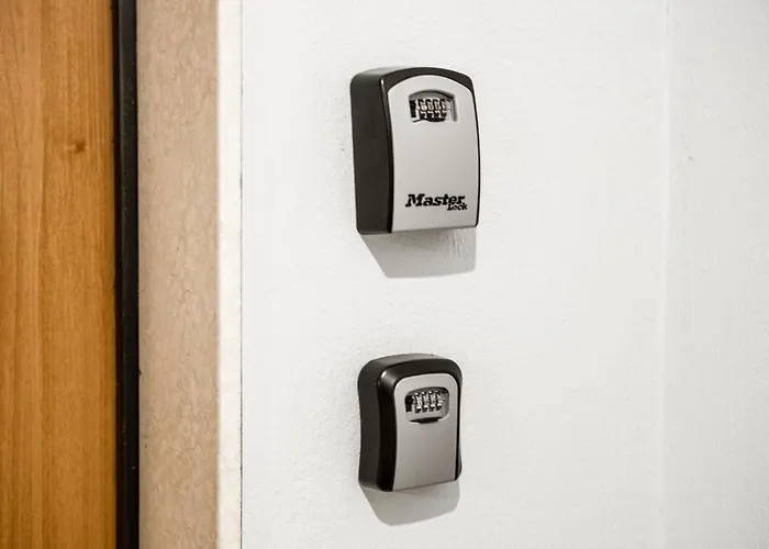 Center Two Private Bedrooms Near Scanderbeg Square On Shared Ubytování v soukromí *