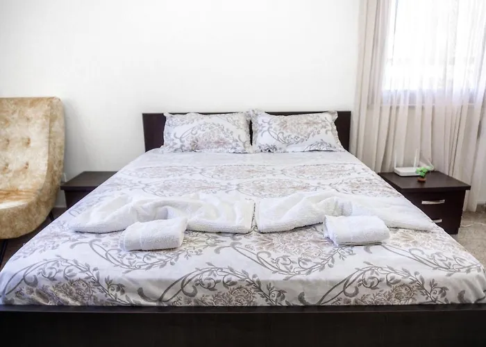 Center Two Private Bedrooms Near Scanderbeg Square On Shared Ubytování v soukromí *