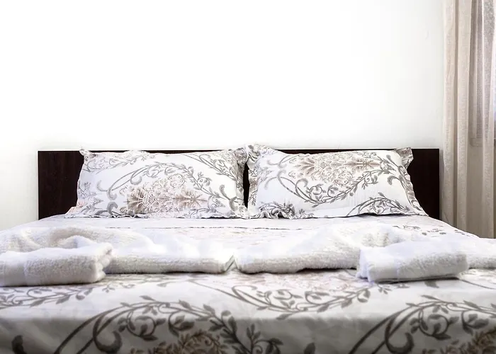 Center Two Private Bedrooms Near Scanderbeg Square On Shared Ubytování v soukromí Tirana